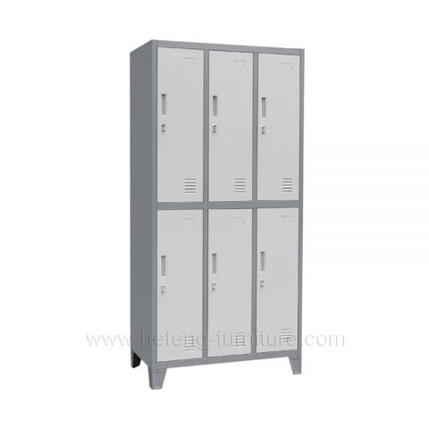 locker besi terdiri dari 6 pintu